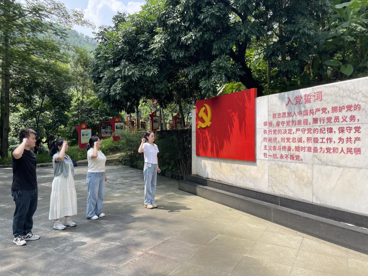 c12e6cdc2b586898fbc5fce07d4789d