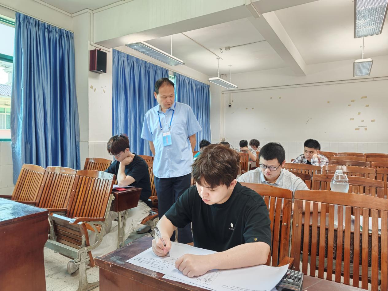 cf92e1d30547257d7f8c75b06115ad1