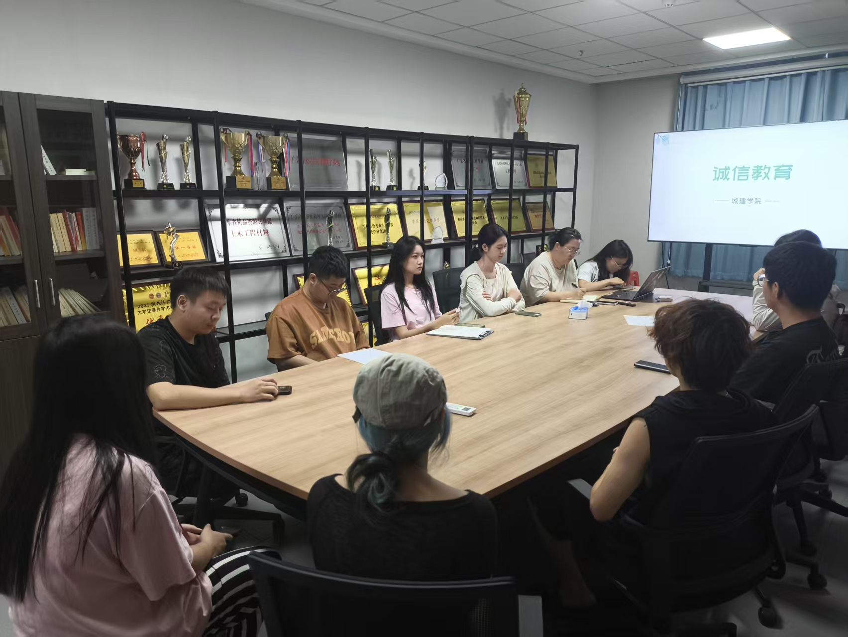 ad2a4772902ff3dfab76dc1c2d4aaa3