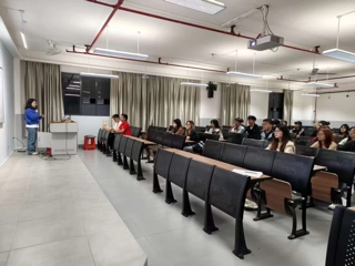 城建与资源勘探学院第九期党课学习班第一讲顺利进行！