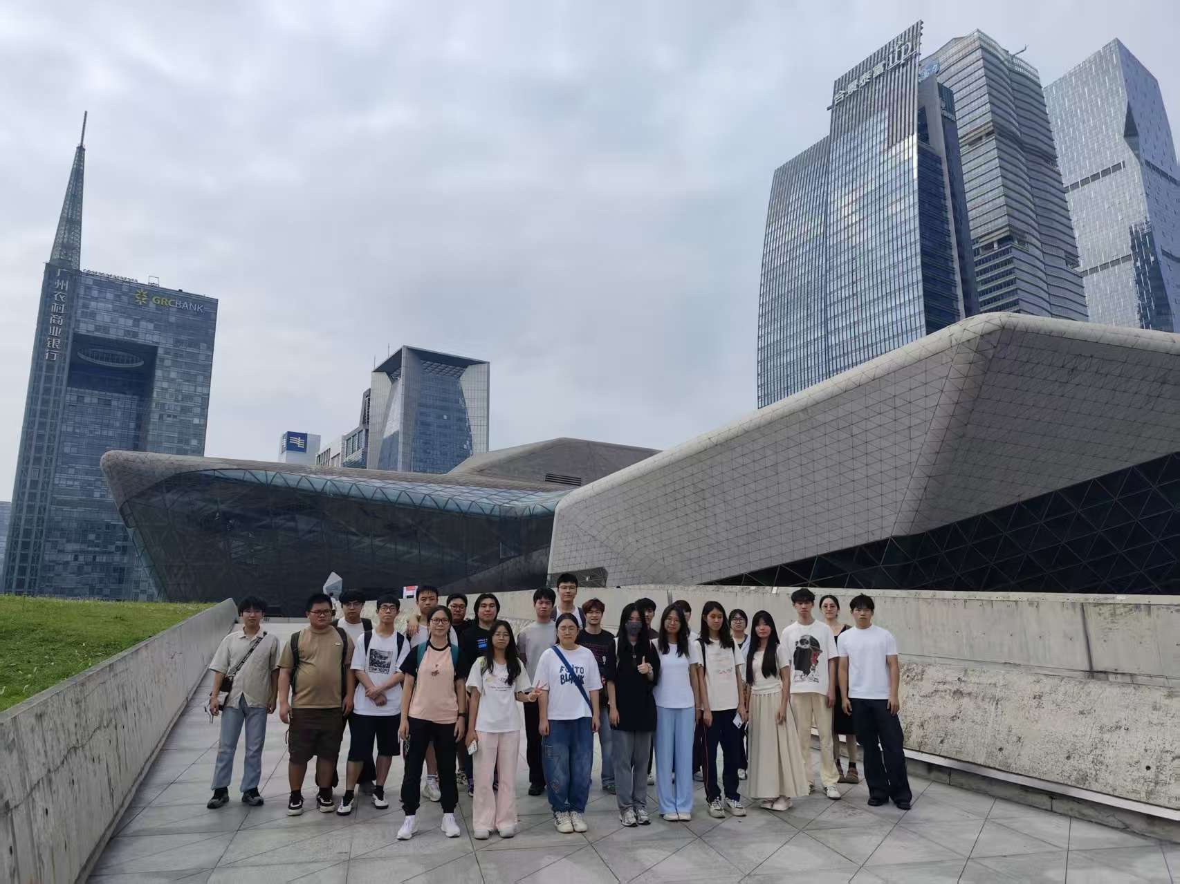 图3 珠江新城地标建筑实践