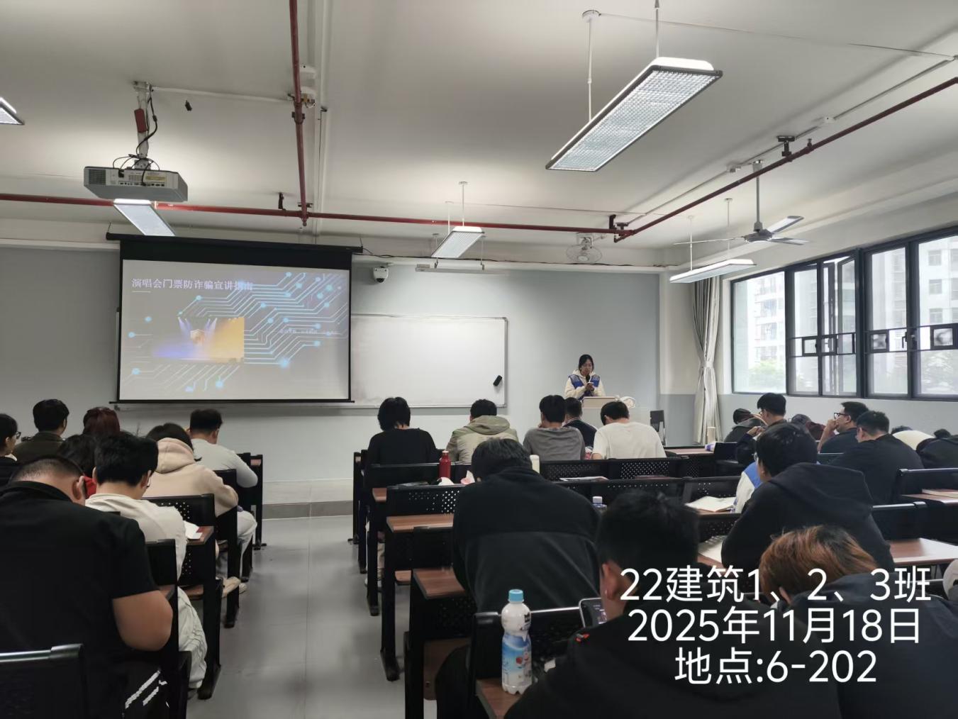 C:/Users/Yibo/Documents/xwechat_files/wxid_rem00240p0xy22_8249/temp/RWTemp/2025-11/cf4accd24bc15b48abacb07db3b67a5a.jpgcf4accd24bc15b48abacb07db3b67a5a