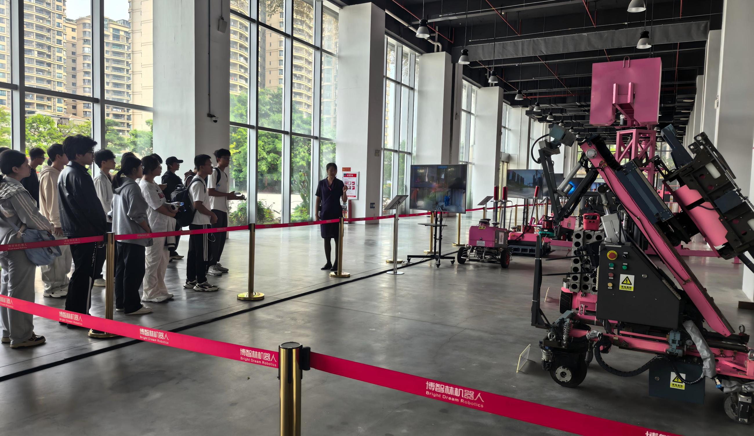 博智林机器人参观(1)