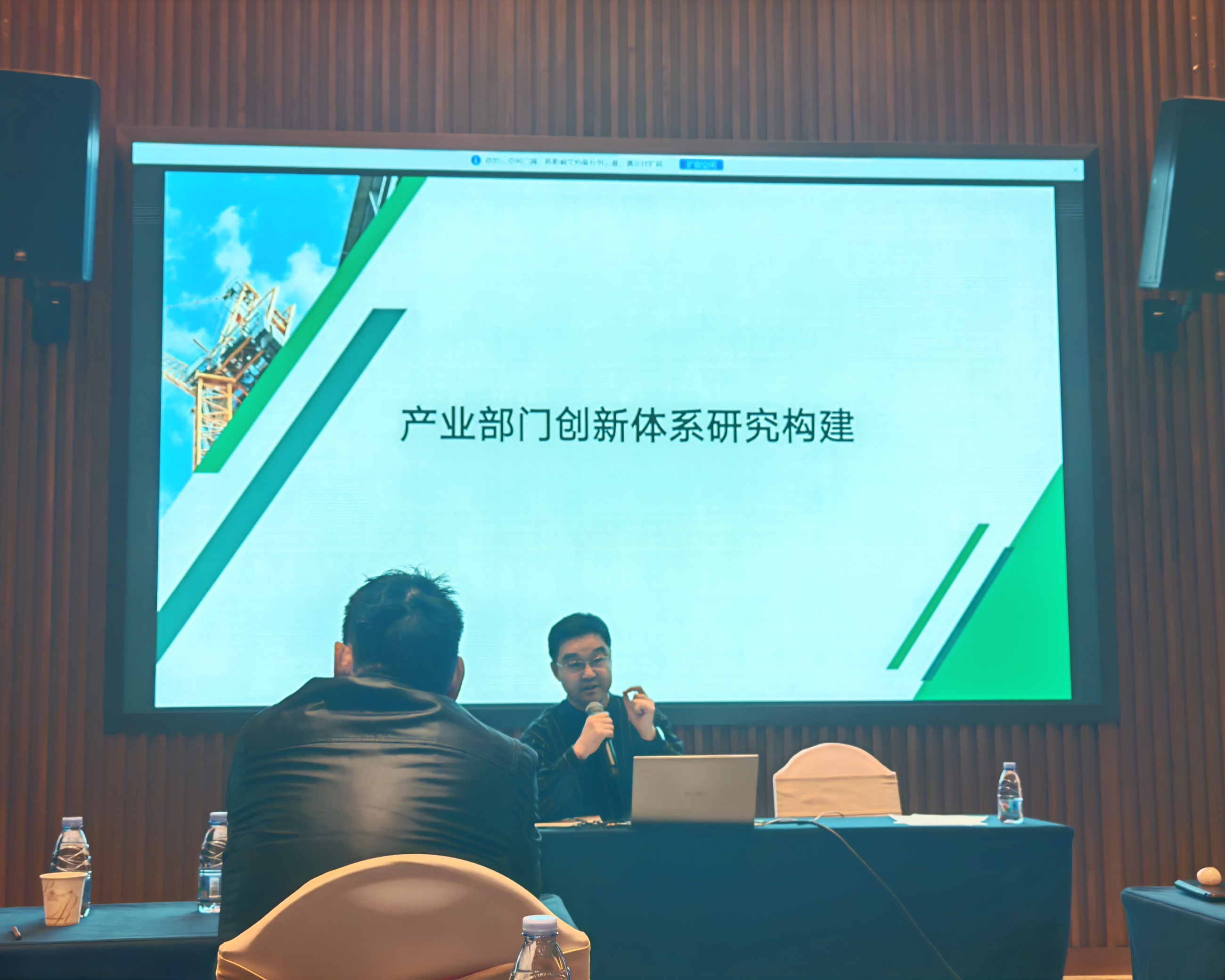 02b28759f7fb6988e7113a92d4c496af