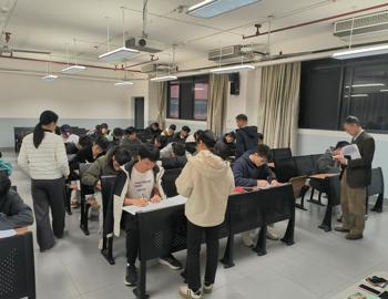 城勘学院教学督导深入考场开展巡考工作