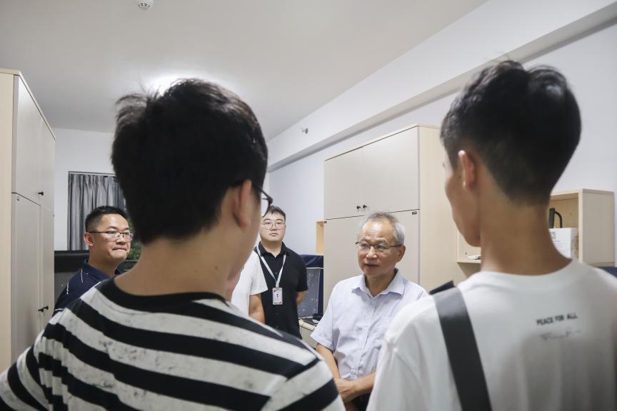 f61caba2228474e7735d129f6abccd4