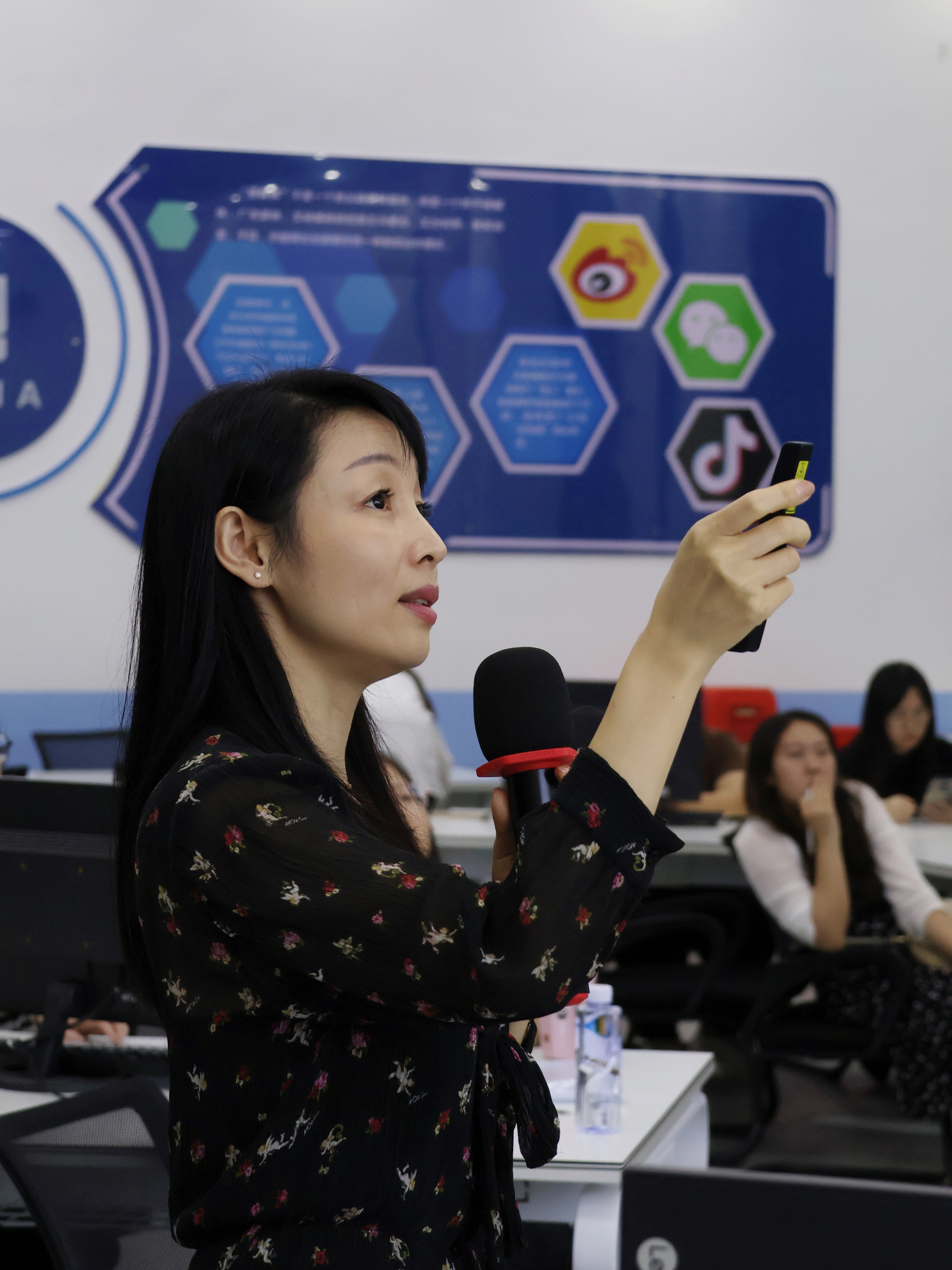 mmexport1699585201053