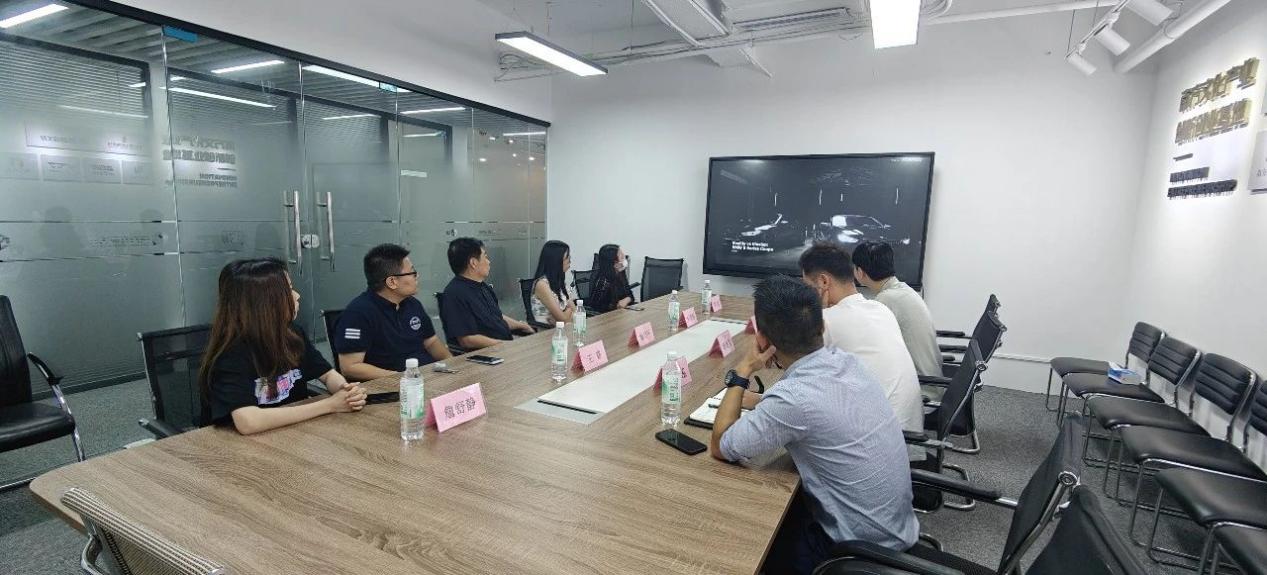 85bb9438dee74facc7d1f487bd7aad23