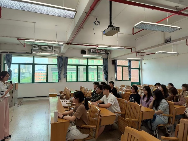 C:\Users\admin\AppData\Local\Temp\756d01cf-15b7-4801-a9dc-be0aa3bb7335_23网新1班.zip.335\23网新1班\23网新1班 (2).jpg