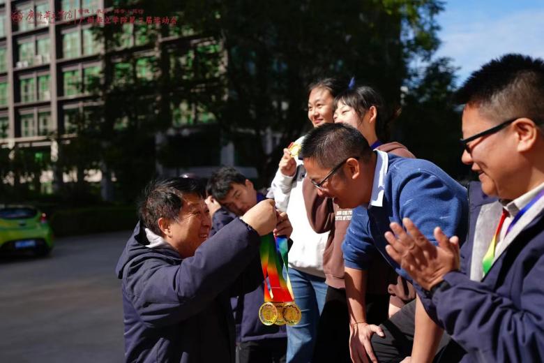 0065cb10cf3b882f312ba053bbc3adb