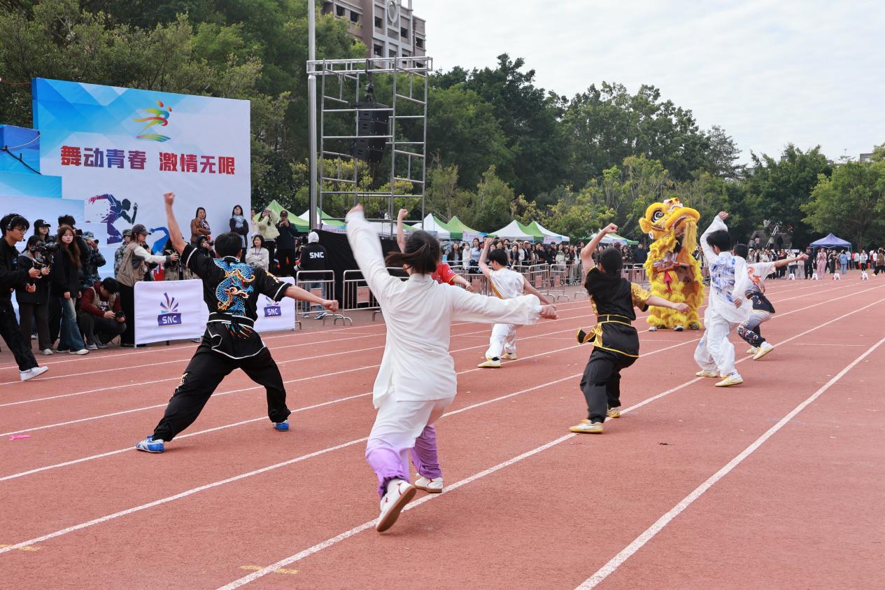 352be63408e8314d4b1fa1119f1376f