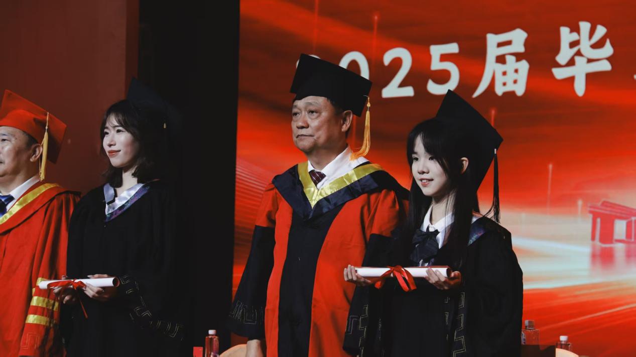 199be405e2a797ea39144f4c82ec527