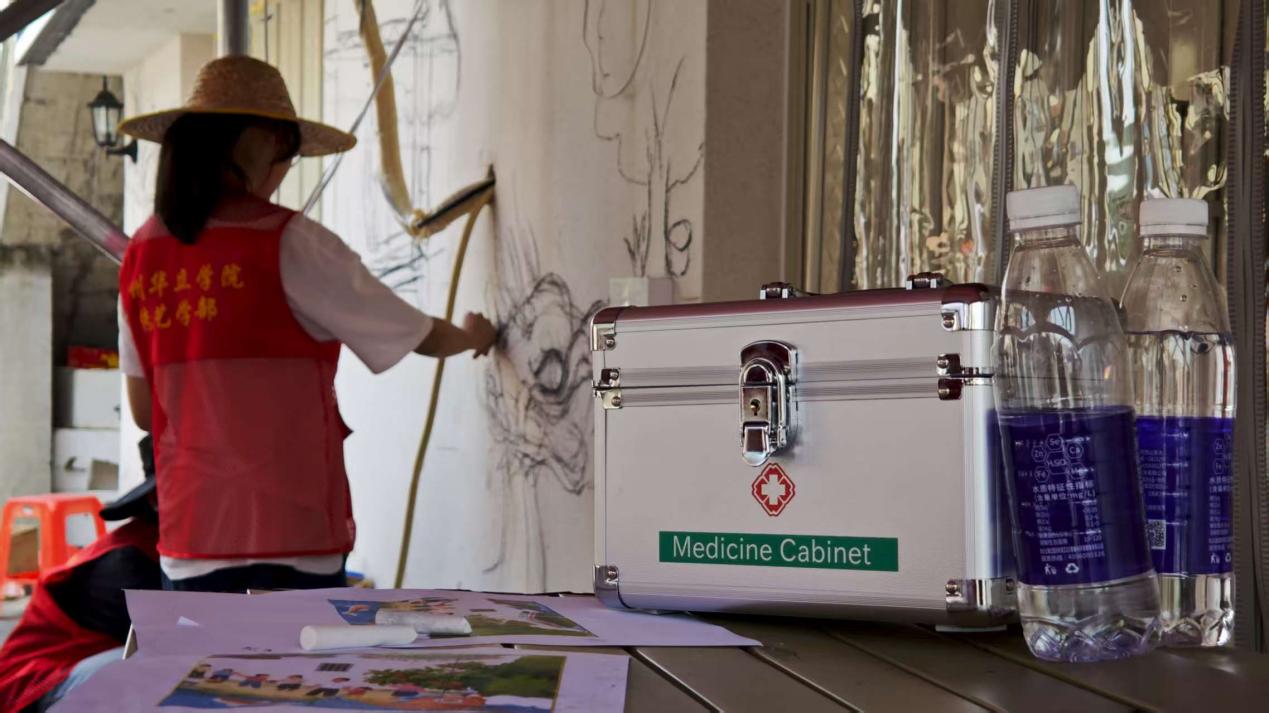 4c7dc0fcf40d49254b349bd2fb32df9