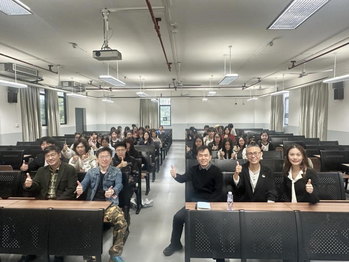 7c9bf685-3828-44e4-83f3-d60536f64a17