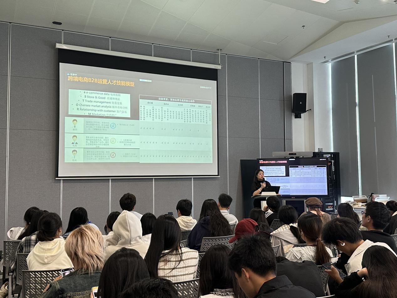 wecom-temp-1489608-111e1884d791bd914ee871fa13f8037b