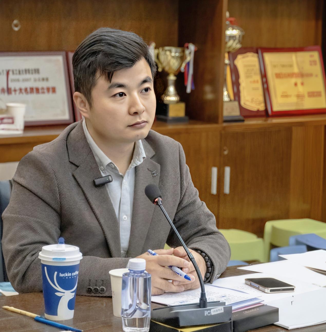 da6be27ad5b570acaa296427d4e8ee27