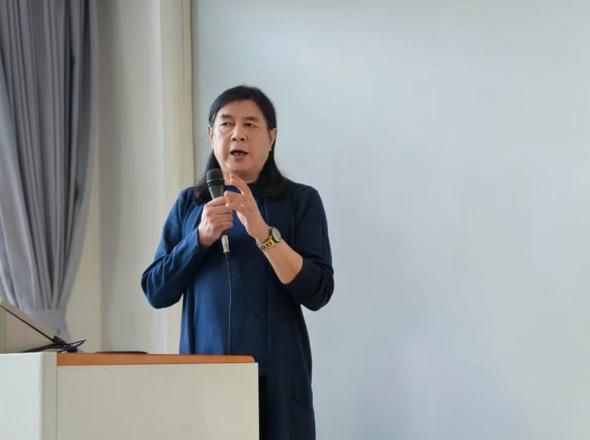 新艺术与设计学院召开新学期全体教职工大会