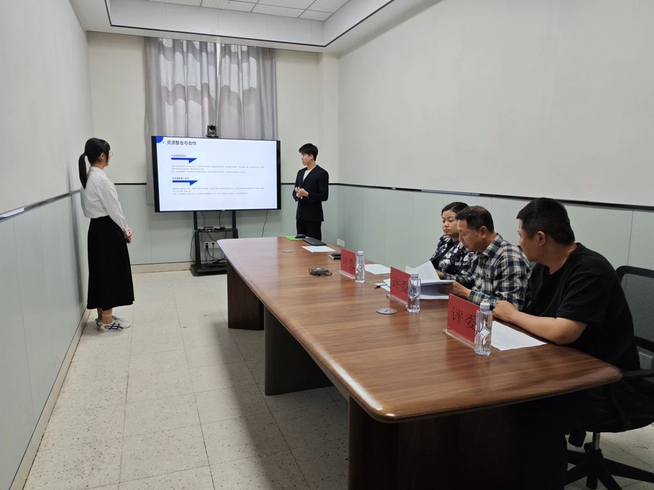 实战赛道（乡村振兴及商务大数据）评审现场