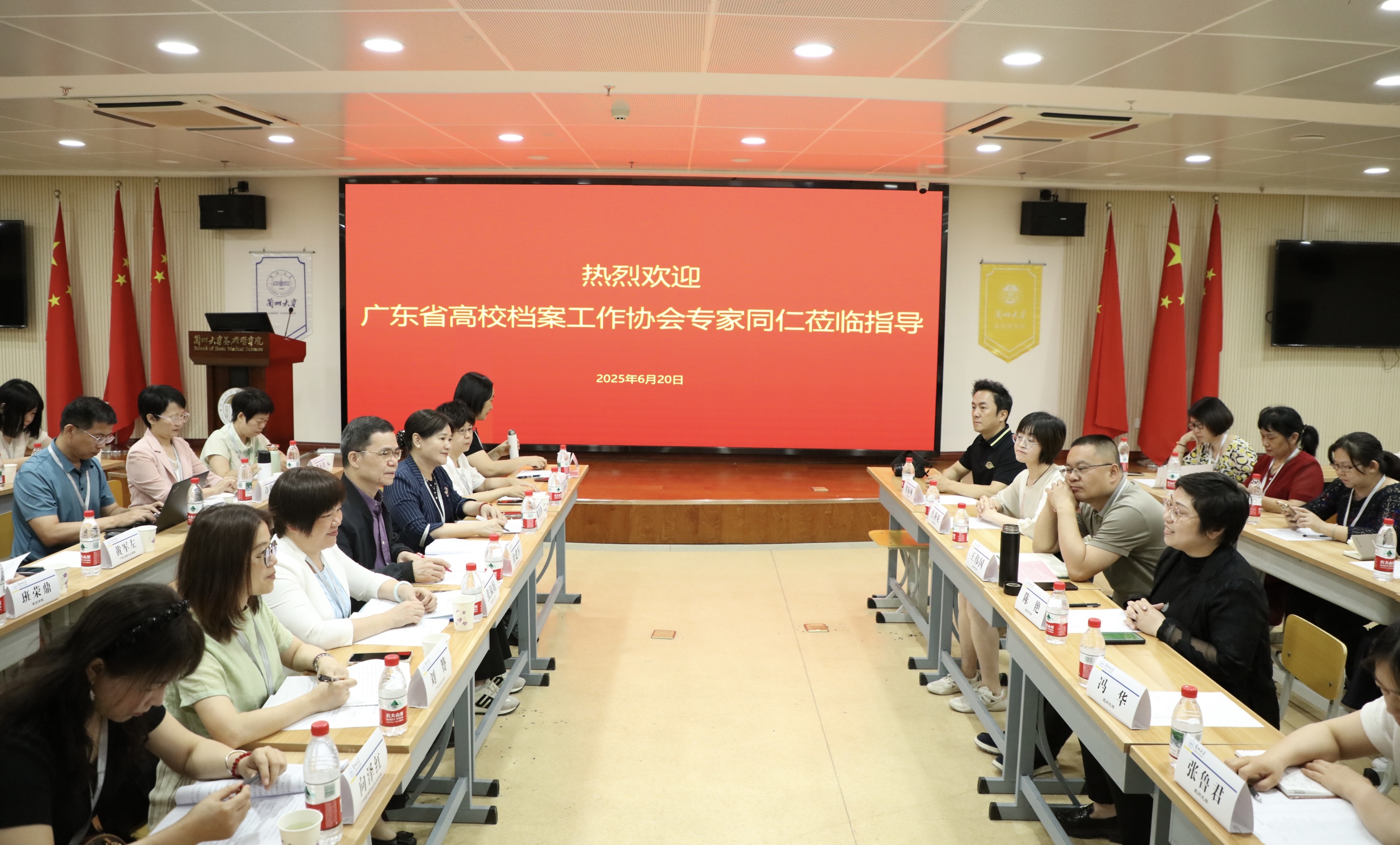 5a5af8e829af1596c8c0b92938ea865