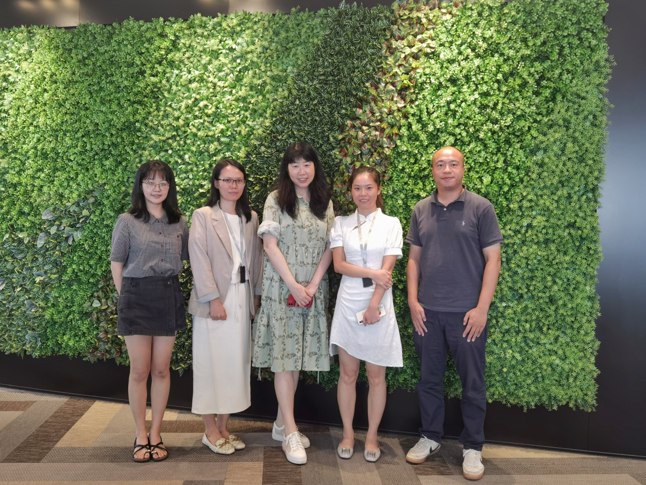 c0408406393b3a57cec23ac51ec6c33