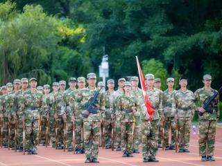 英姿飒爽，热血青年——国际学院24级新生军训圆满结束