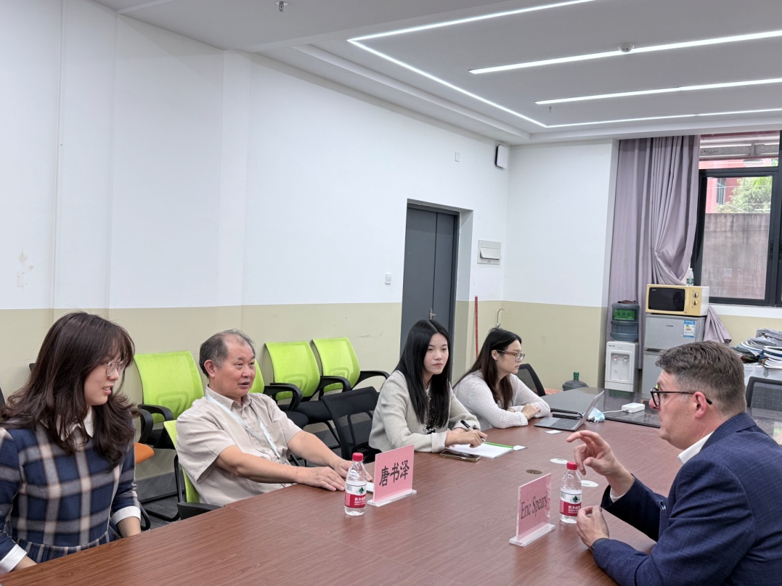 F:\移动files\徐溦-司马安来访\莹月-20241105国际学院Eric到访\05ee51a5393d92de8e592c534edcb89.jpg