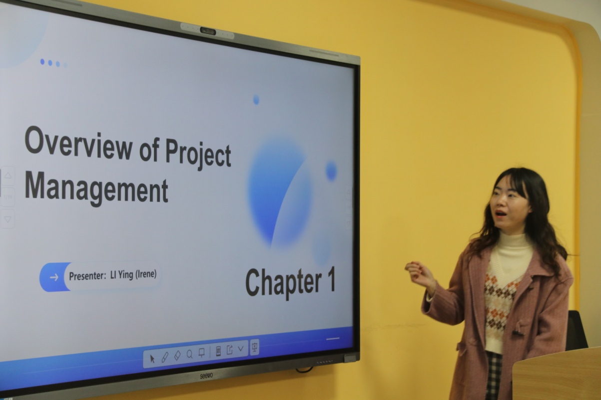 D:\02 华立 国际 2024\华立-全英授课教师资格认证-20241226\Photo-汇总-莹月\306a-组1\IMG_8817.JPG