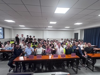 皇家墨尔本理工大学STEM学院院长Charles Brennan教授一行到访华立国际学院学术讲座