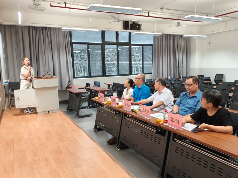 C:\Users\dydt6\Desktop\Photo & Video青年教师试讲视频照片\青年教师试讲视频照片\采用\白紫瑜.jpg