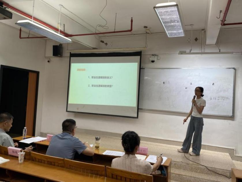 ef42bfa8e5bead04c199ed85d2c8d6b