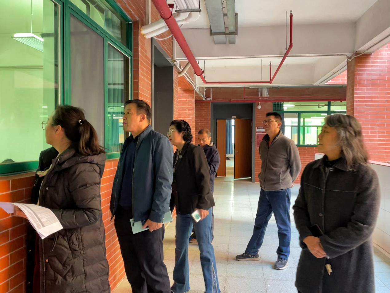 77ac7ecb8c5a4a72e1c0d8967f49f52