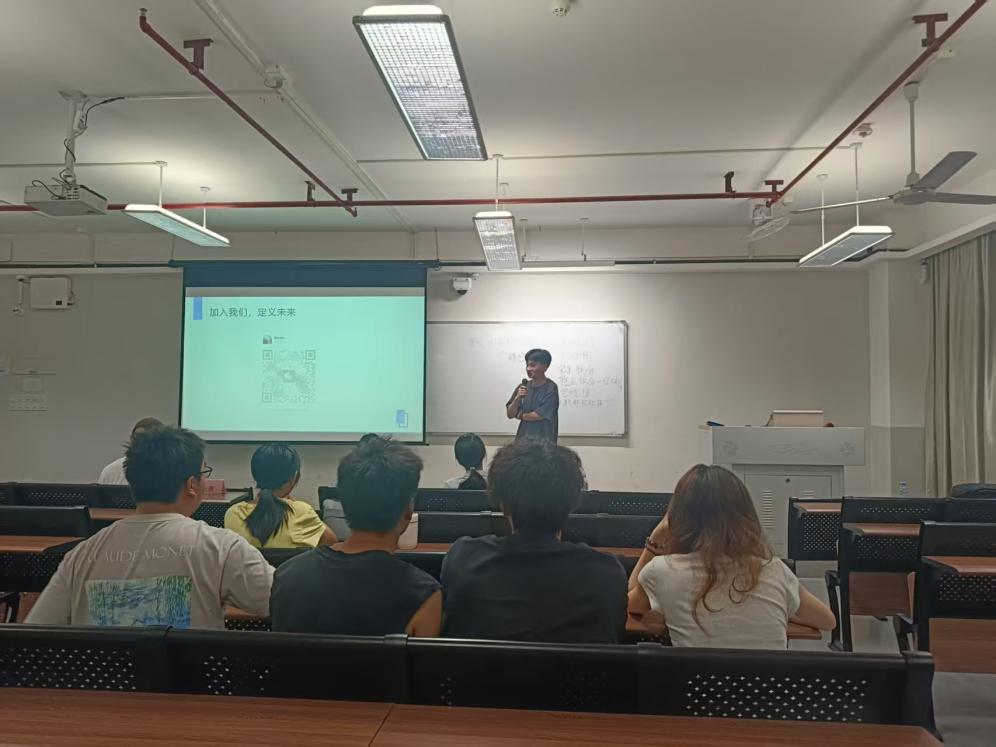 C:/Users/26057/Desktop/微信图片_20250522203359.jpg微信图片_20250522203359