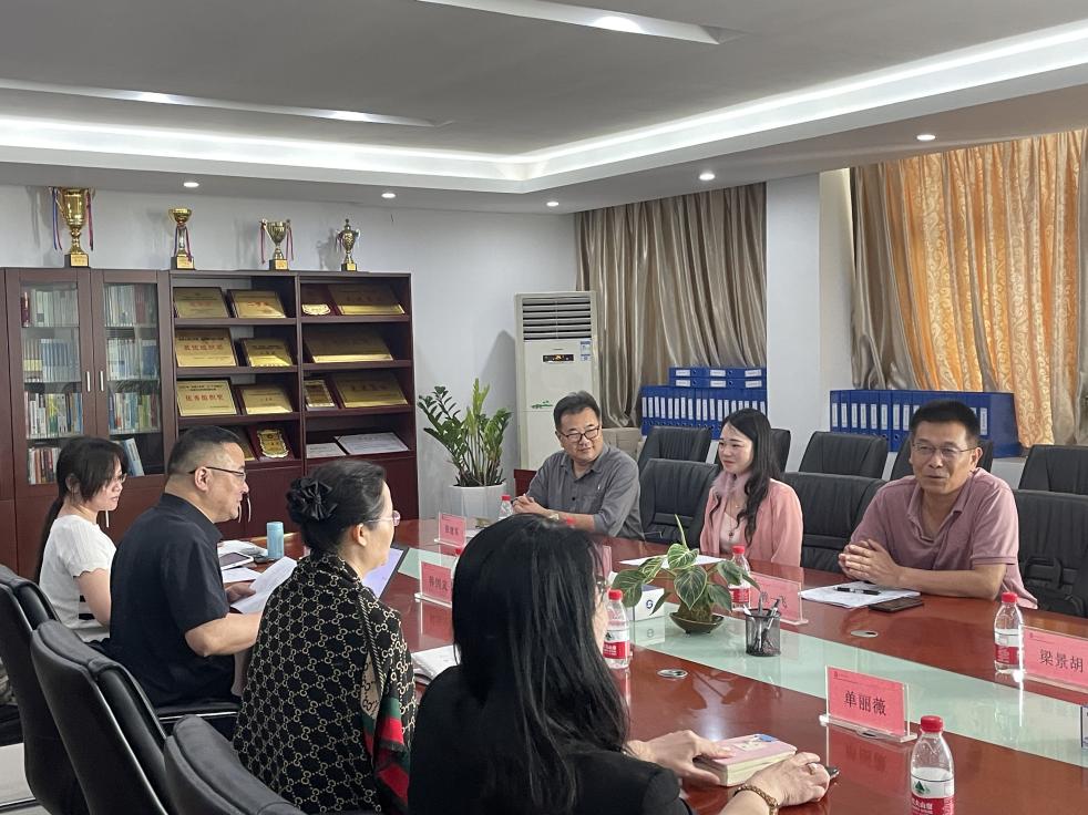 C:/Users/26057/Desktop/b6e51864-8a0c-4f9c-aa20-39772a5833a3.jpgb6e51864-8a0c-4f9c-aa20-39772a5833a3