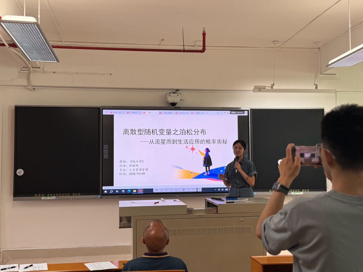 电脑前的人们
AI 生成的内容可能不正确。