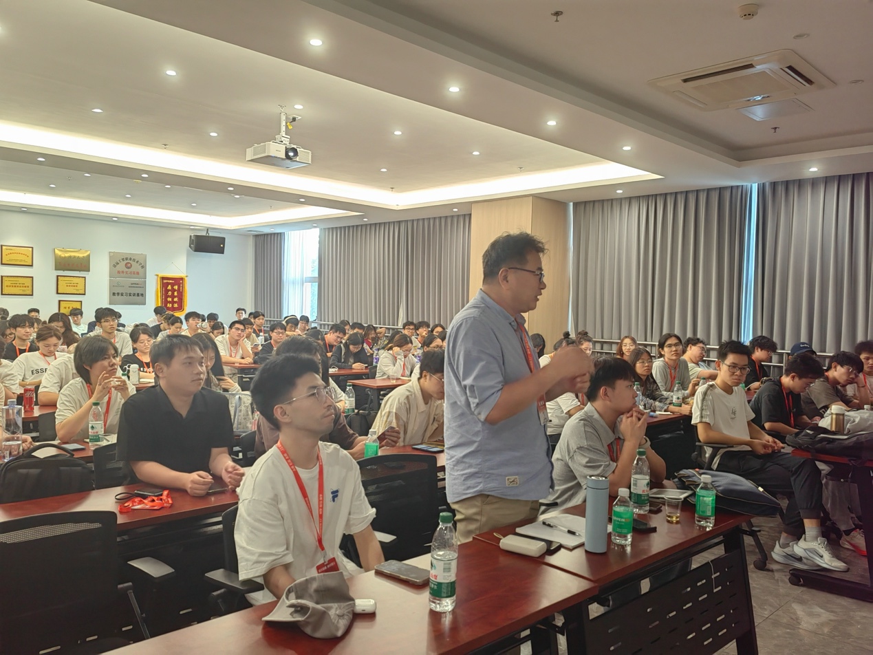 会议室里的人们
AI 生成的内容可能不正确。