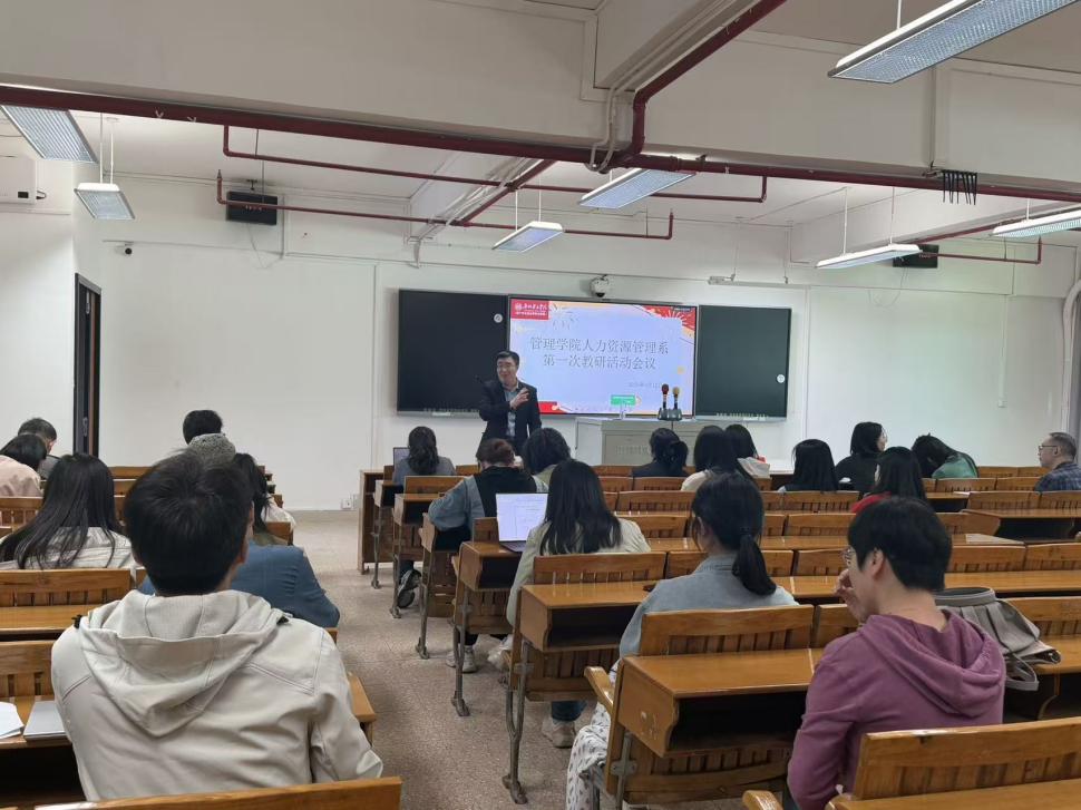 0ed157e4d1b1db9514f1406d870e4dfd