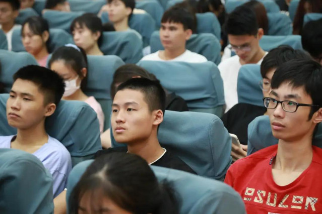 蜂蜜浏览器_微信图片_20210425200810.jpg 蜂蜜浏览器_微信图片_20210425200810.jpg