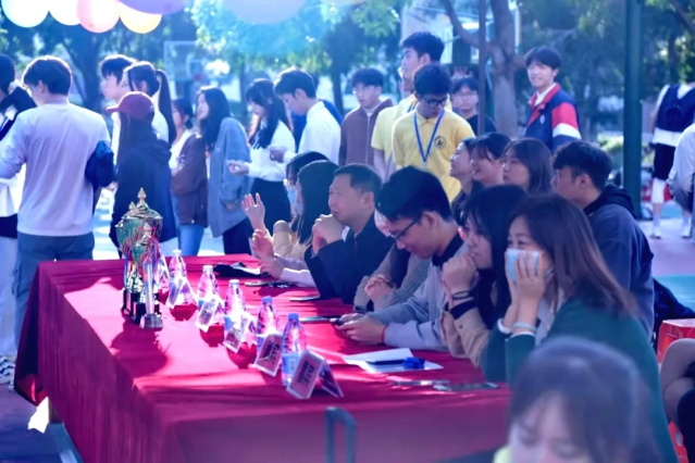 蜂蜜浏览器_图片 3.png 蜂蜜浏览器_图片 3.png