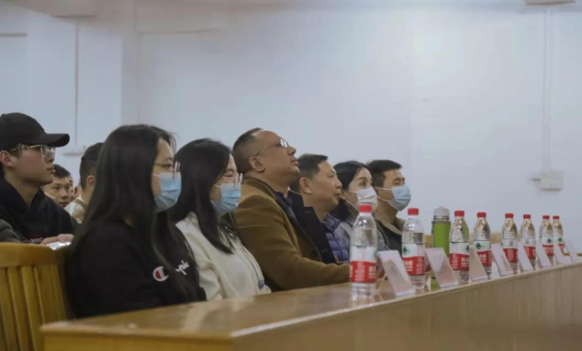 蜂蜜浏览器_图片 3.png 蜂蜜浏览器_图片 3.png