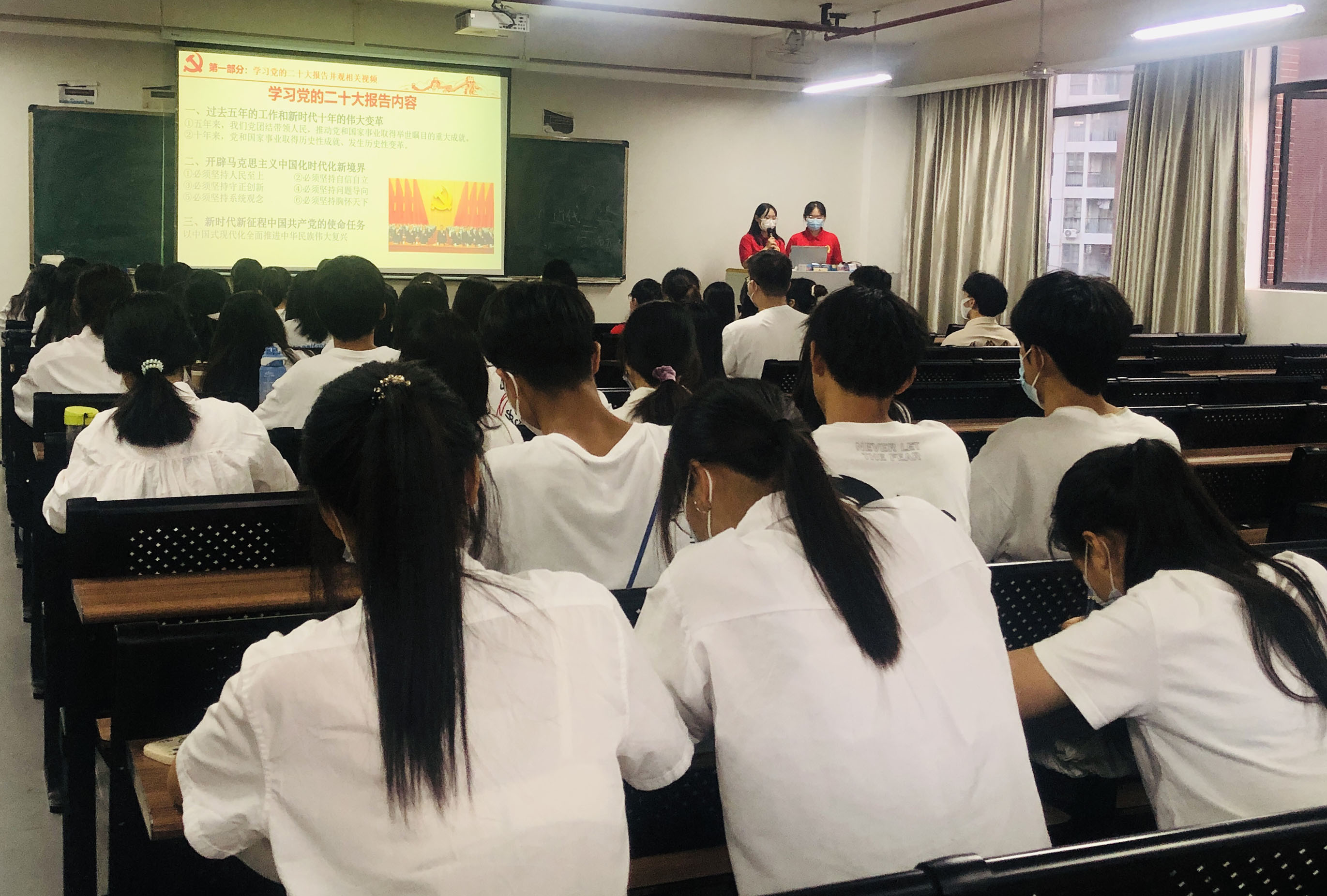 十月组织生活会3.jpg 十月组织生活会3.jpg