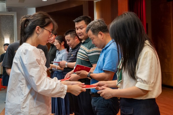 图四_副本.jpg 图四_副本.jpg