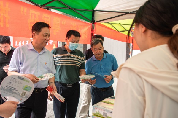 图二_副本.jpg 图二_副本.jpg