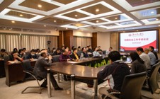 我校召开校园安全工作专班会议