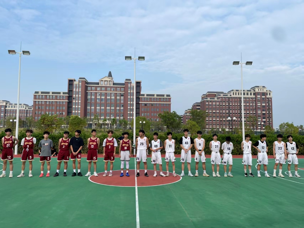 图片包含 草, 运动, 体育, 绿色

AI 生成的内容可能不正确。