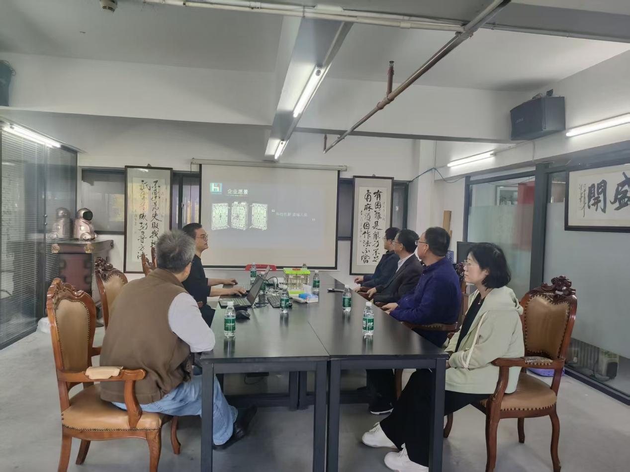 4372457c8163dce154f8d305bc109310(2)