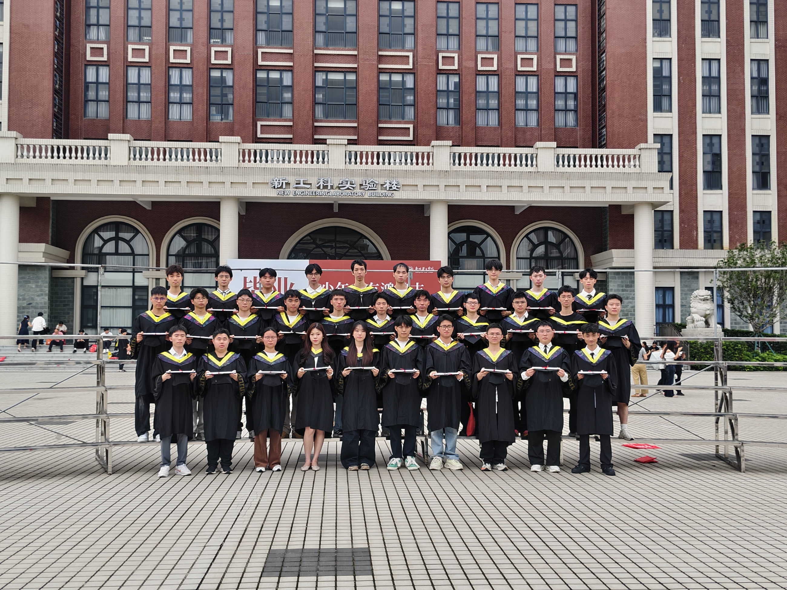 图示, 示意图
中度可信度描述已自动生成:ver1