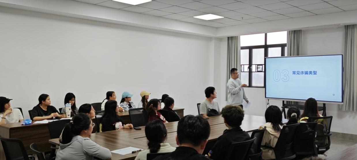 图示, 示意图
中度可信度描述已自动生成:ver1