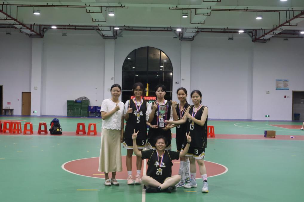 C:/Users/Administrator/WPSDrive/1281264754/WPS云盘/解压后的文件/2025.6.18校篮球赛健康与护理学院篇.zip/IMG_2489.JPGIMG_2489