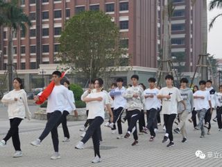 强自我体魄，筑复兴中国—校园升旗仪式