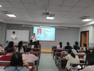 广州华立学院江门校区党支部 召开预备党员转正大会